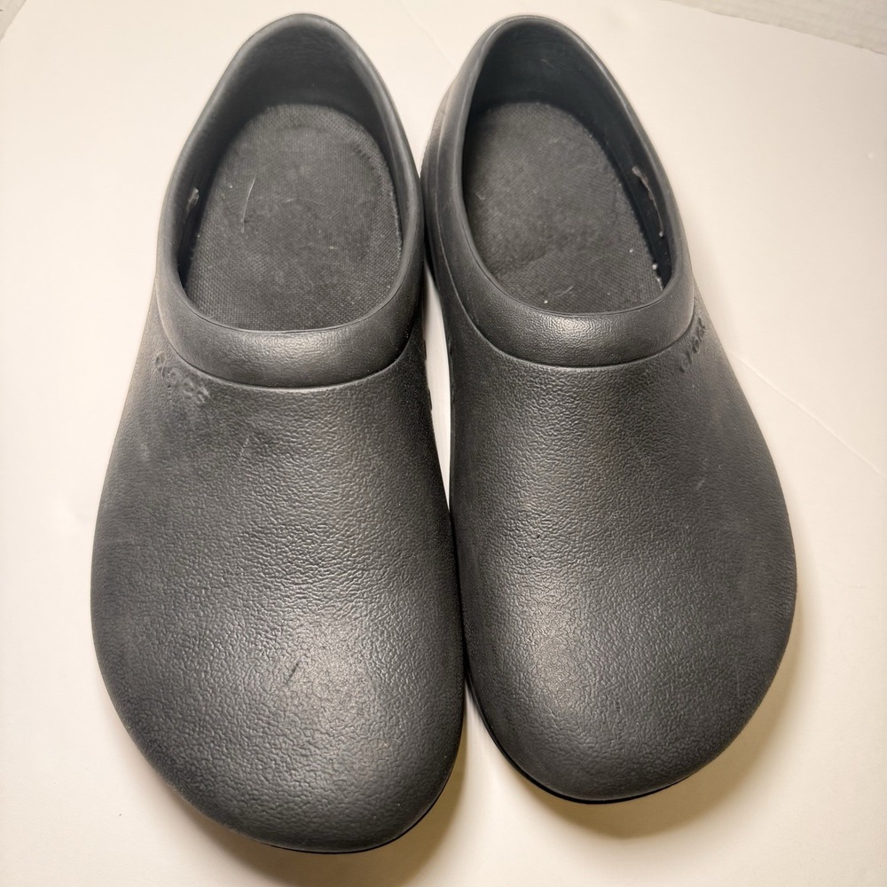 Crocs On The Clock Clogs Slip On Slip Resistant Casual Work Shoes Women 7 Men 5 - Picture 3 of 14